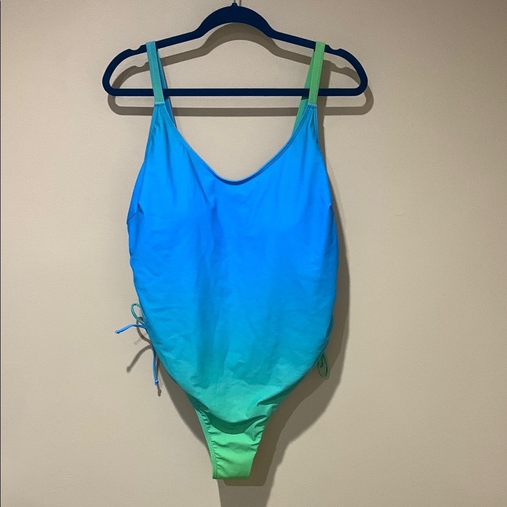Plus size swim suit